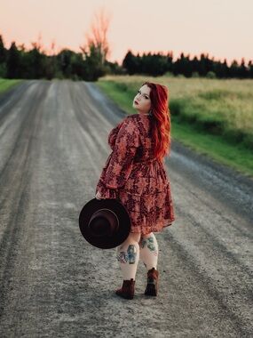 Meet Your Posher, Bex ✨ Plus Size + Vintage Finds